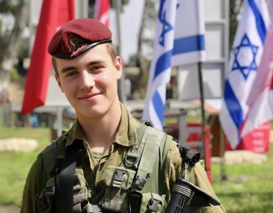 American teen in IDF uniform